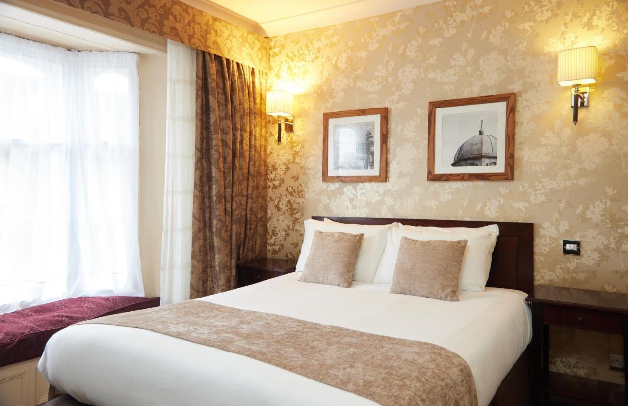 The Bell Hotel Woburn By Greene King Inns 외부 사진