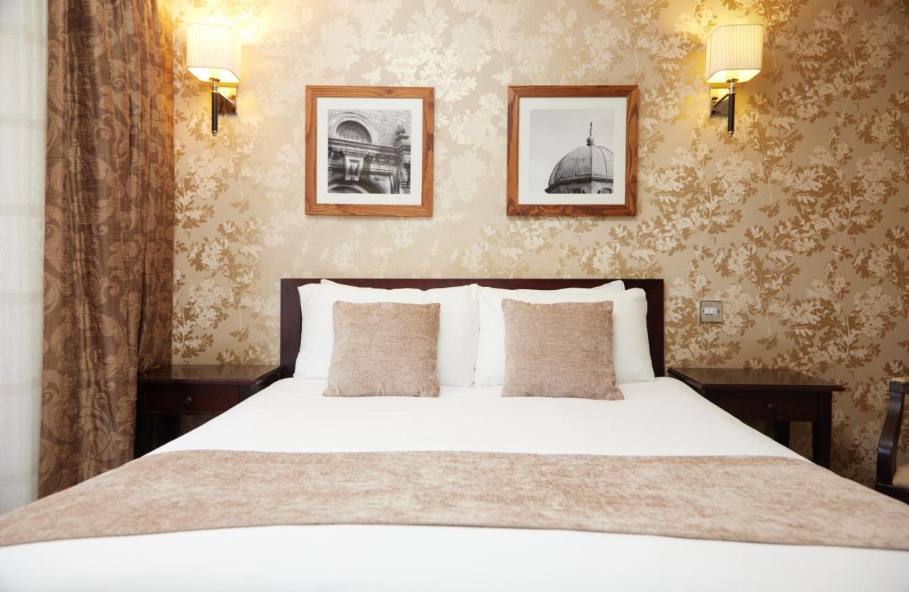 The Bell Hotel Woburn By Greene King Inns 외부 사진