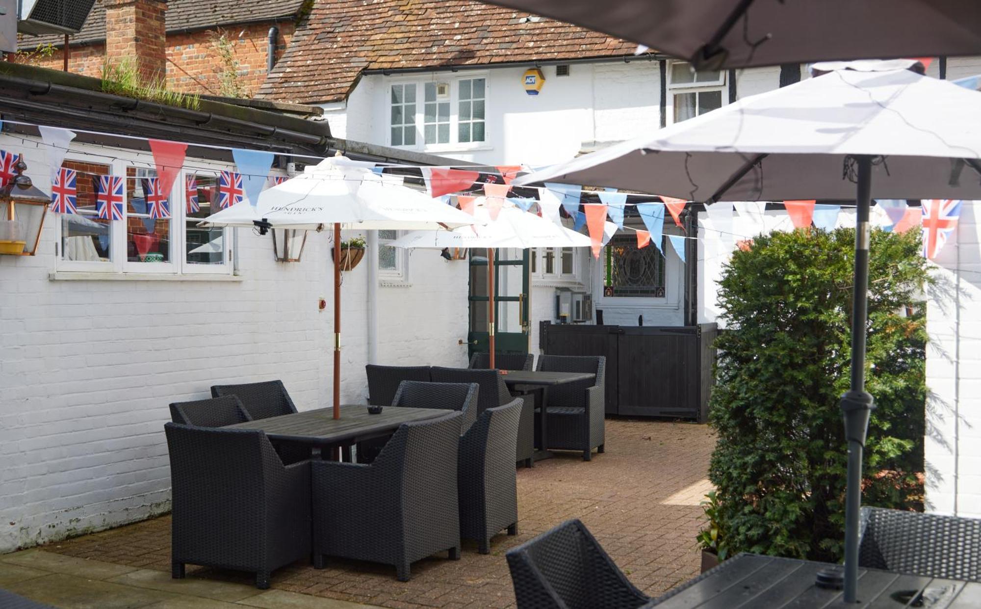 The Bell Hotel Woburn By Greene King Inns 외부 사진