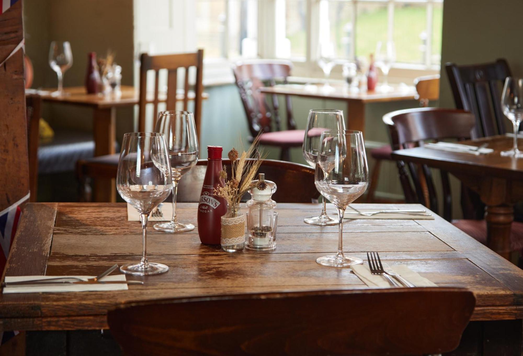 The Bell Hotel Woburn By Greene King Inns 외부 사진