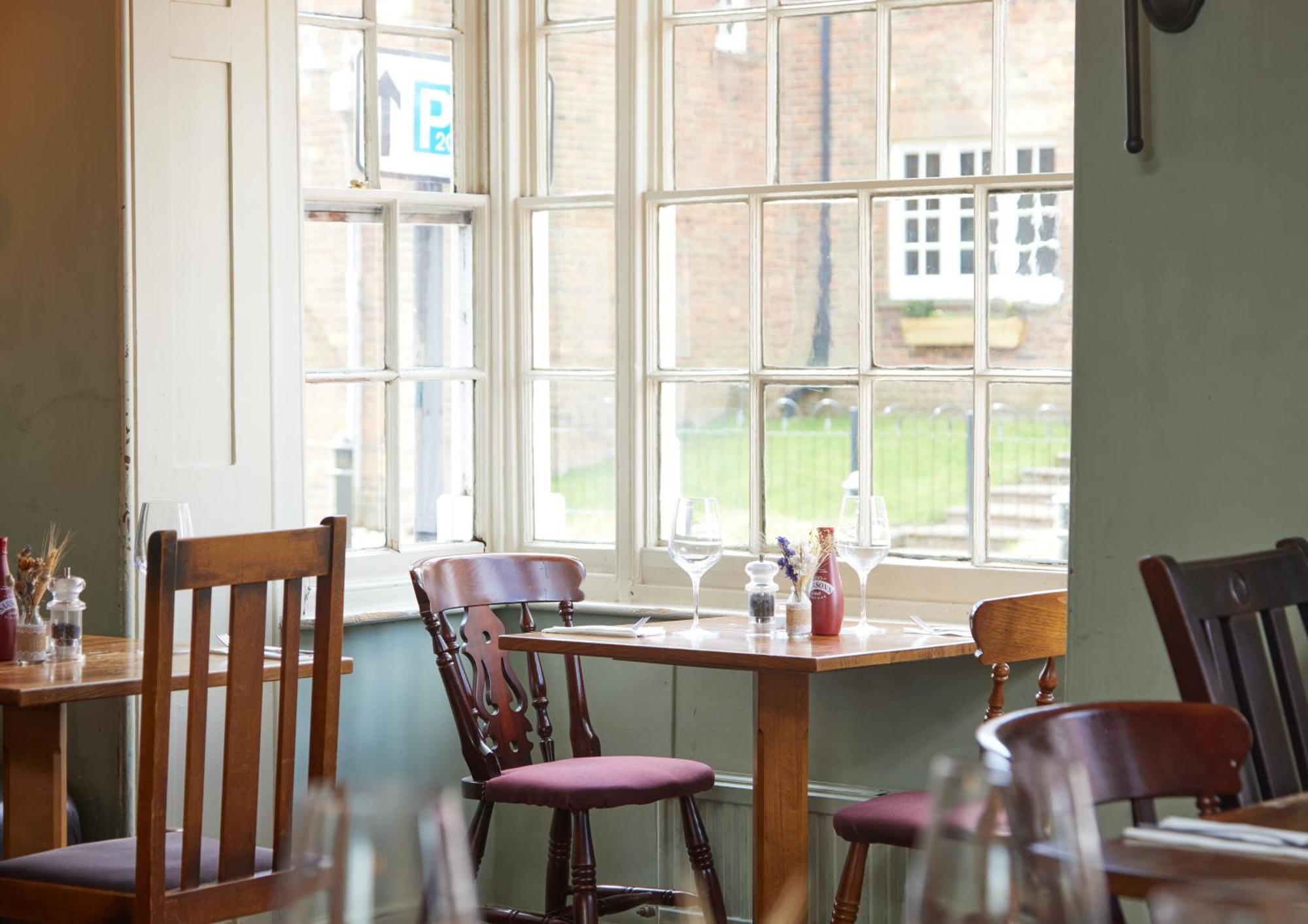 The Bell Hotel Woburn By Greene King Inns 외부 사진